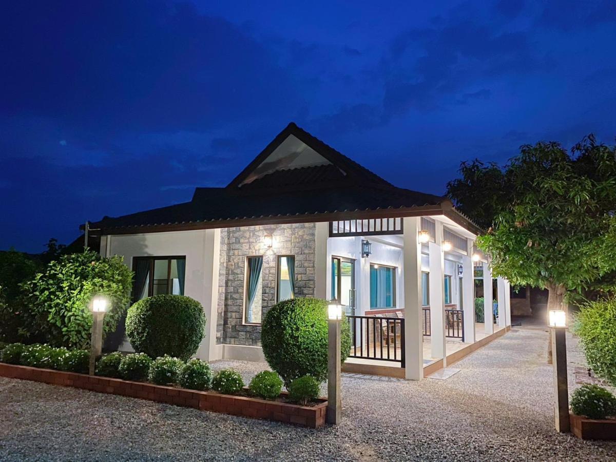 Sanaepatan Home Resort - เสน่ห์ป่าตาล โฮม รีสอร์ต Ban Buak Khang Luaran gambar