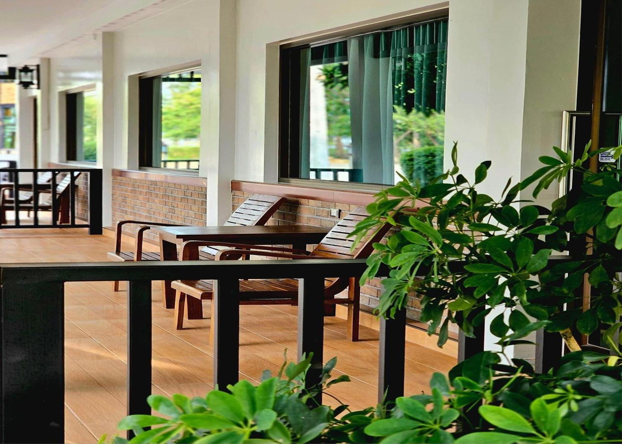 Sanaepatan Home Resort - เสน่ห์ป่าตาล โฮม รีสอร์ต Ban Buak Khang Luaran gambar