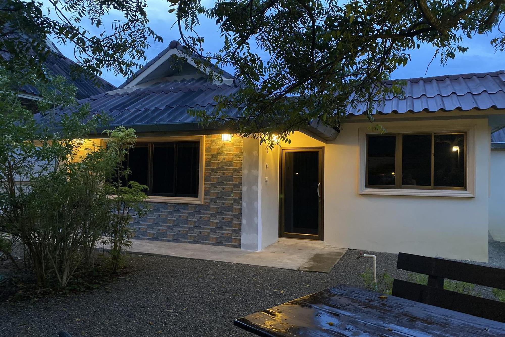 Sanaepatan Home Resort - เสน่ห์ป่าตาล โฮม รีสอร์ต Ban Buak Khang Luaran gambar